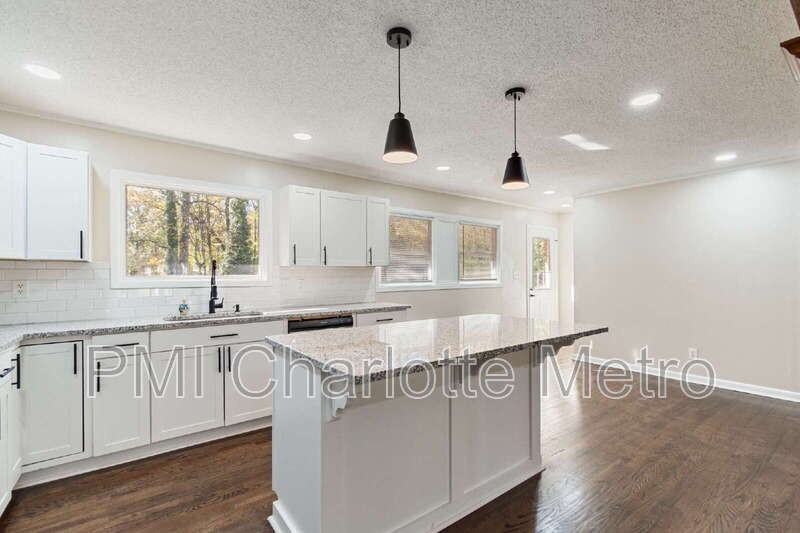 10707 Walkers Ferry Rd - Photo 6 of 15