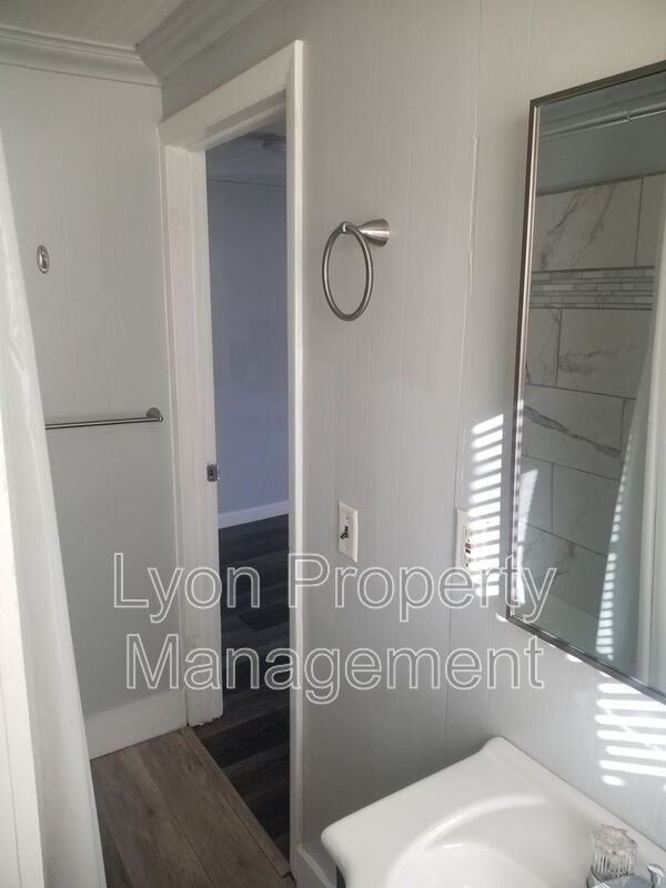 93 W Warwick Ave #4 - Photo 4 of 9