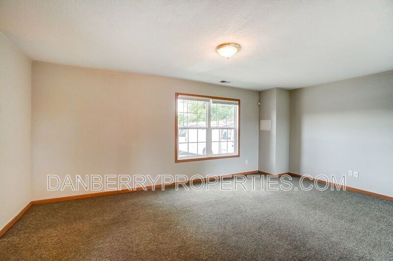 1103 N Byrne Rd - Photo 5 of 38