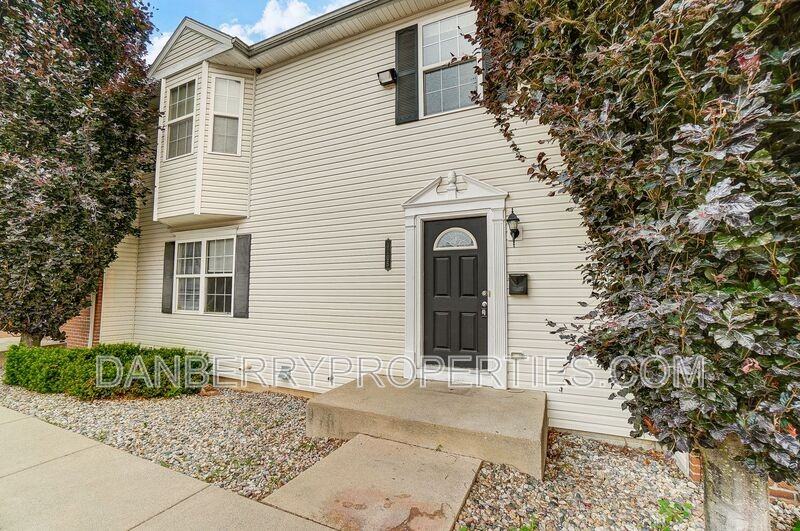 1105 N Byrne Rd - Photo 2 of 43