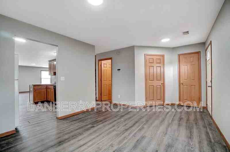 1115 N Byrne Rd - Photo 5 of 40