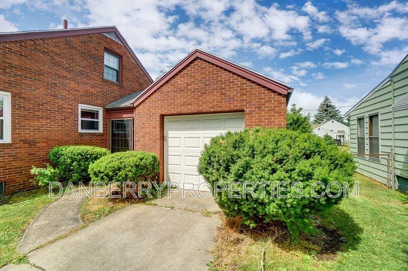 347 Darrow Ave - Photo 4 of 44