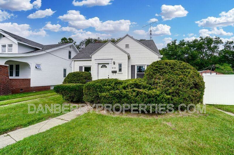 919 Brookley Blvd - Photo 2 of 40