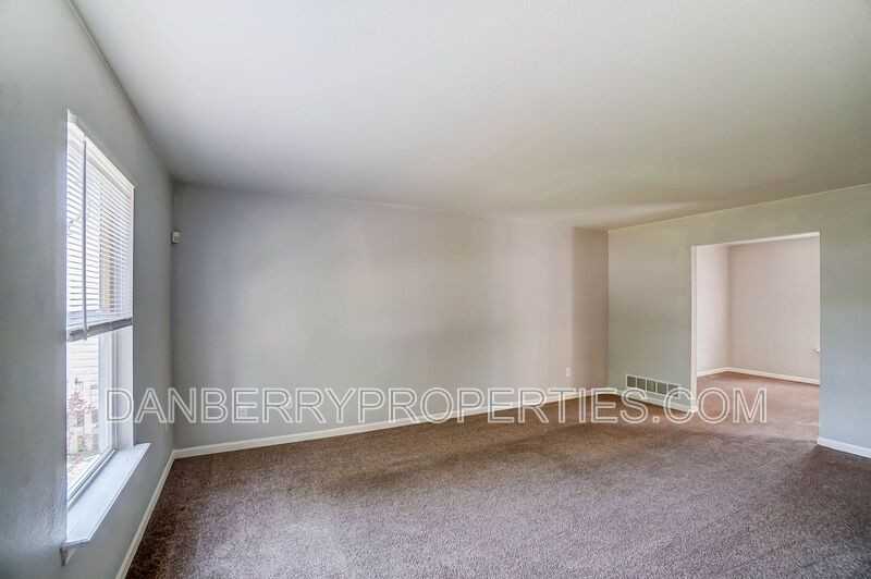 3739 Willow Run Dr - Photo 4 of 47