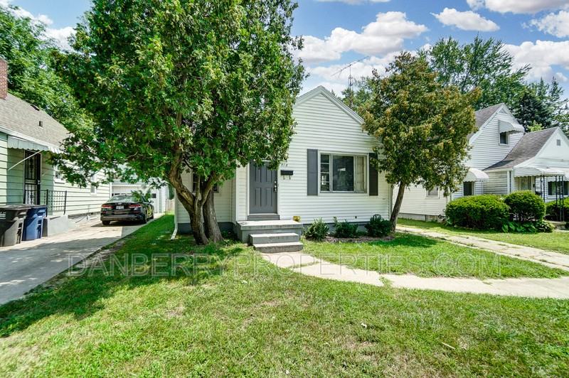 818 Brookley Blvd - Photo 3 of 38