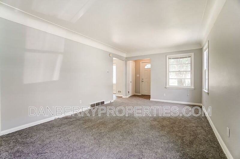 818 Brookley Blvd - Photo 7 of 38