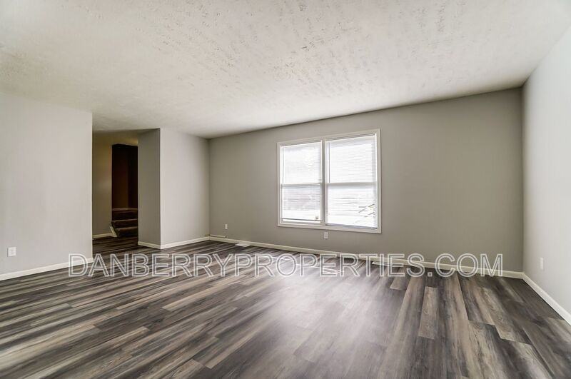 1103 Searles Rd - Photo 7 of 42