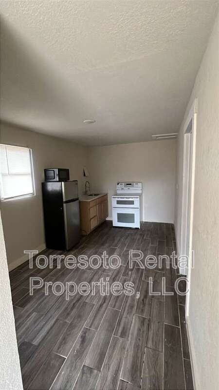 333 S San Eduardo Ave - Photo 2 of 5