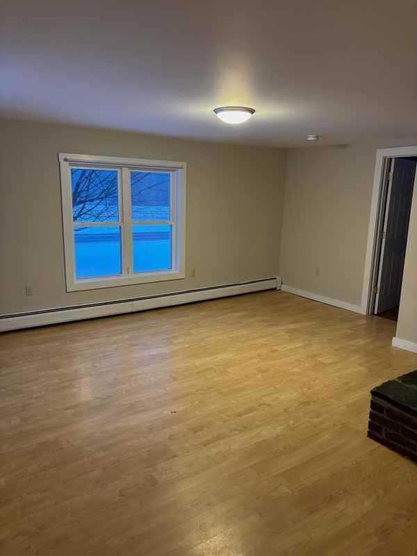 450 Main St - Photo 2 of 7