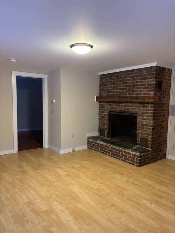 450 Main St - Photo 3 of 7