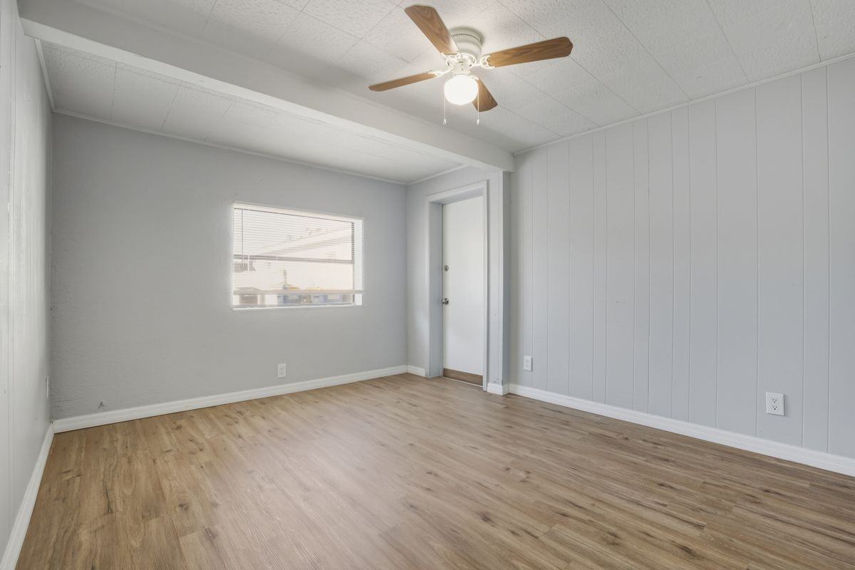 1105 S Prospect Ave - Photo 7 of 14