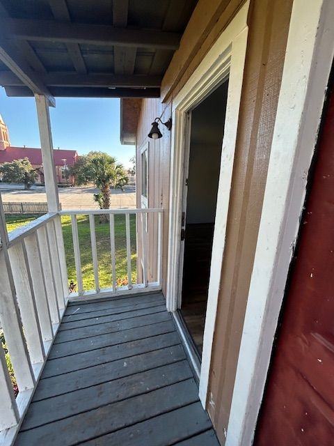 211 W Washington St - Photo 2 of 15