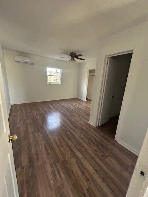 211 W Washington St - Photo 6 of 15