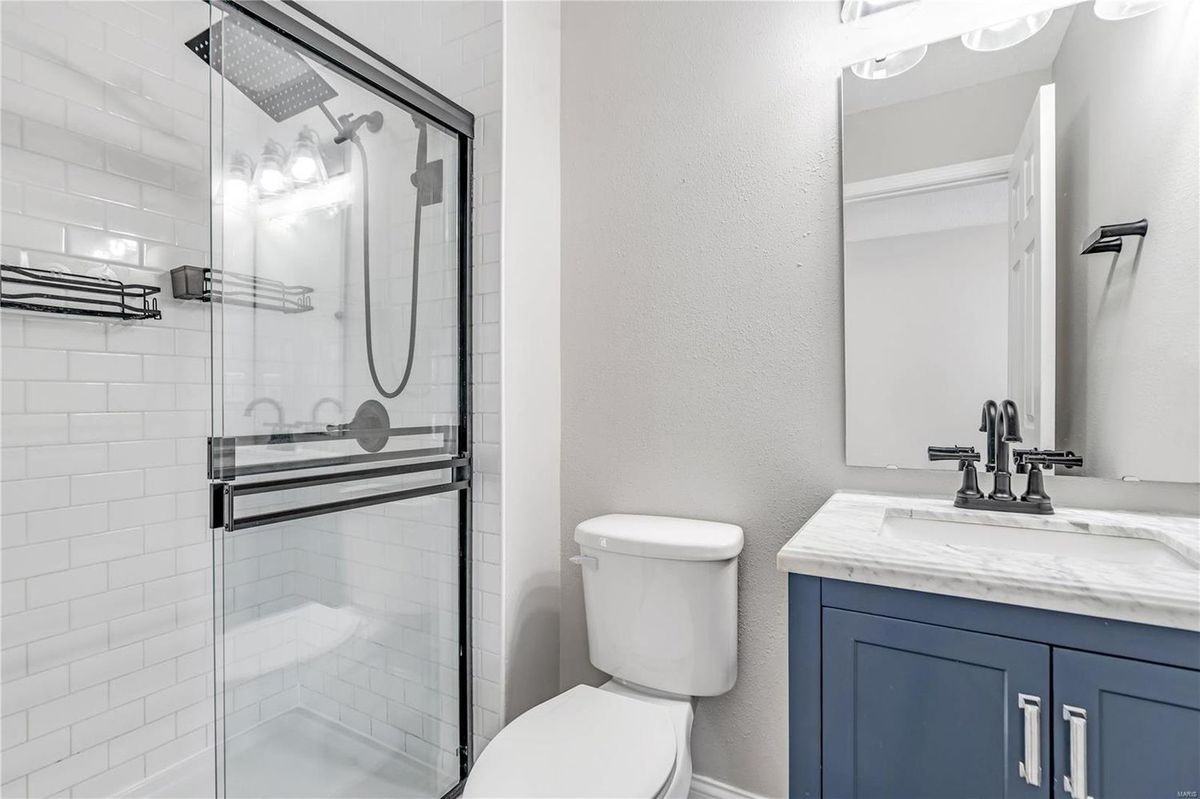 11203 Sherwood Oak Ct - Photo 5 of 12