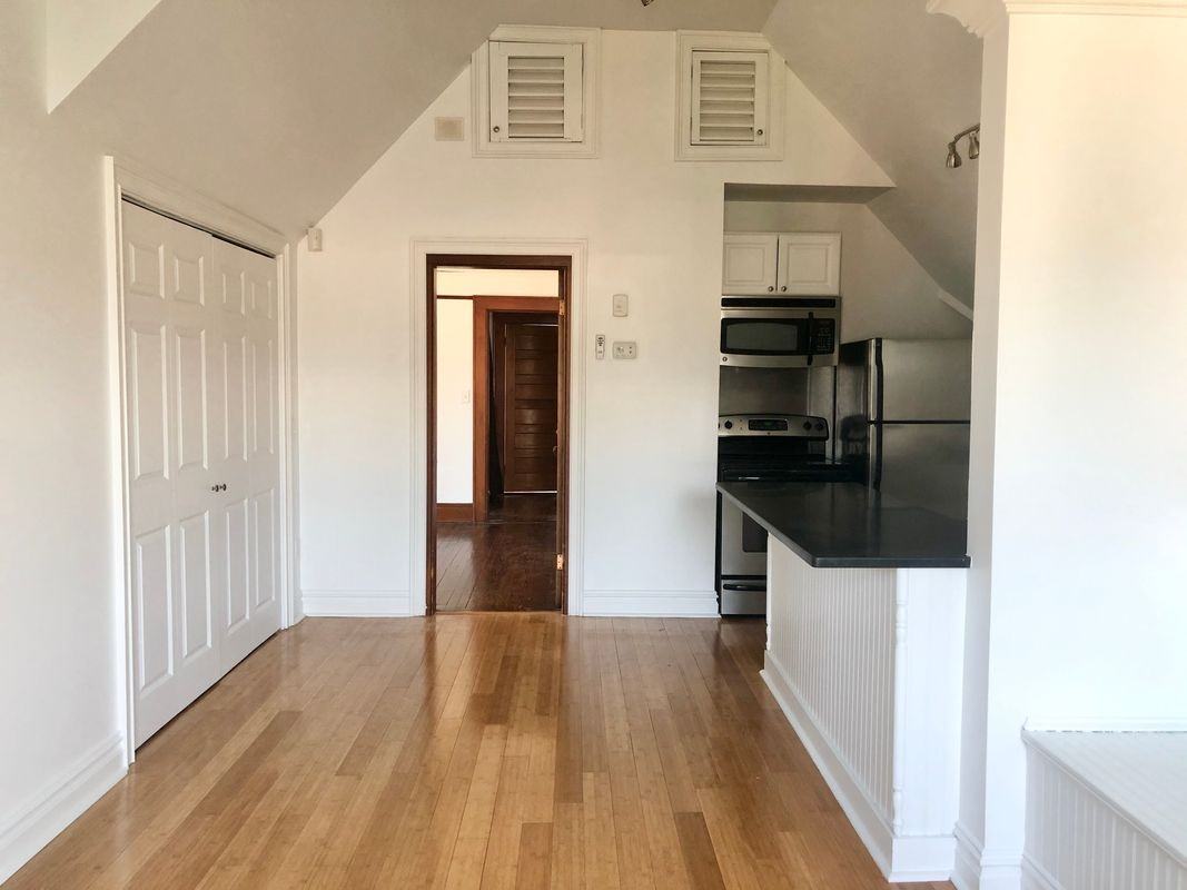 97 Grasmere Ave ##A - Photo 3 of 21