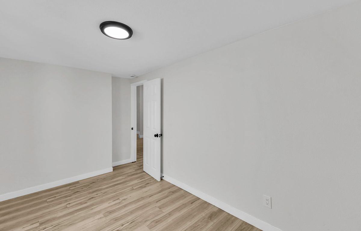 2029 E Ave - Photo 2 of 8