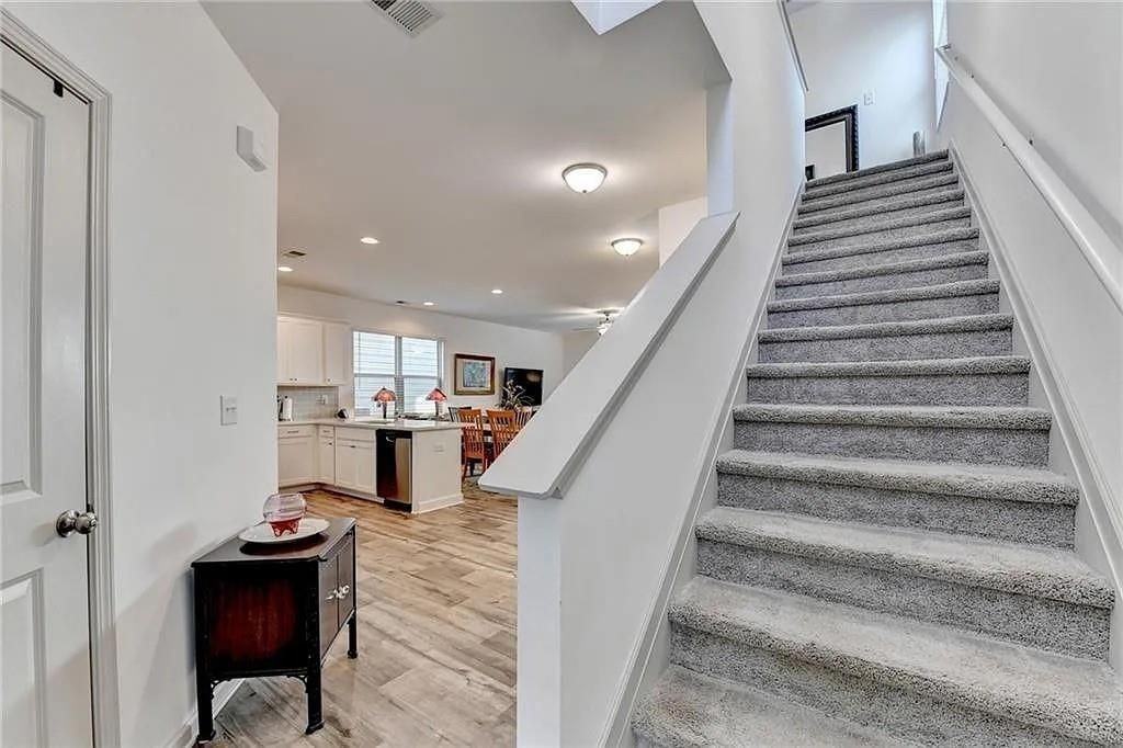 27 Wesley Way N - Photo 7 of 28