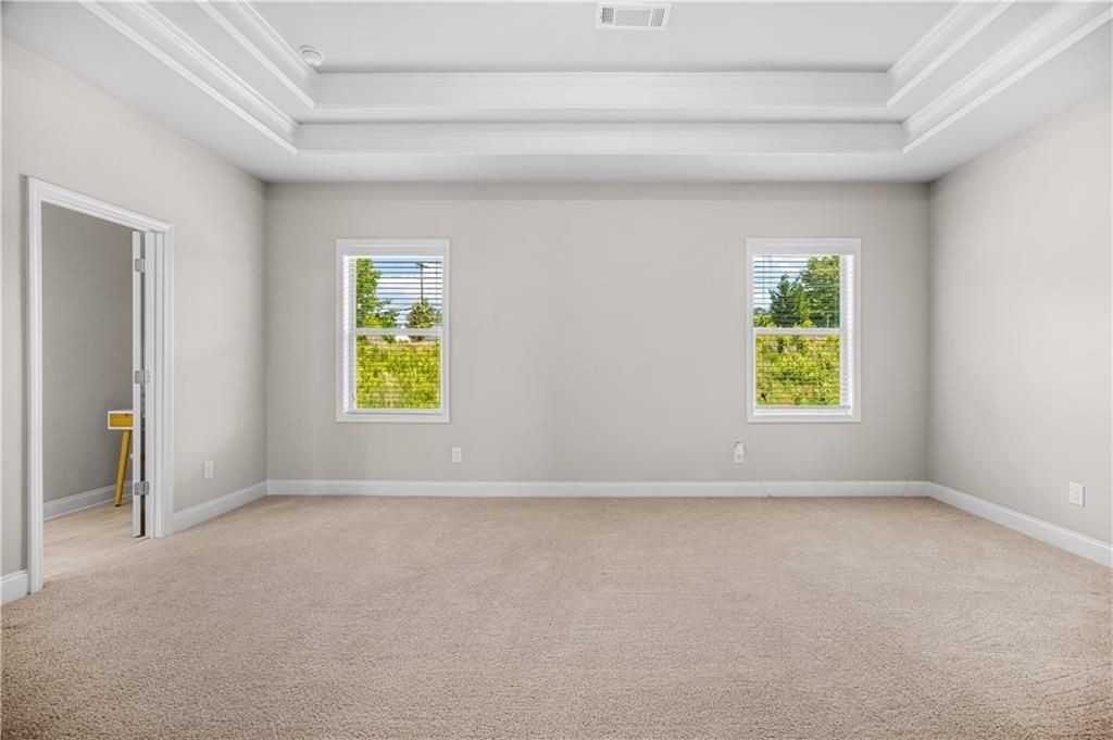 18 Dorothy Ln - Photo 4 of 21