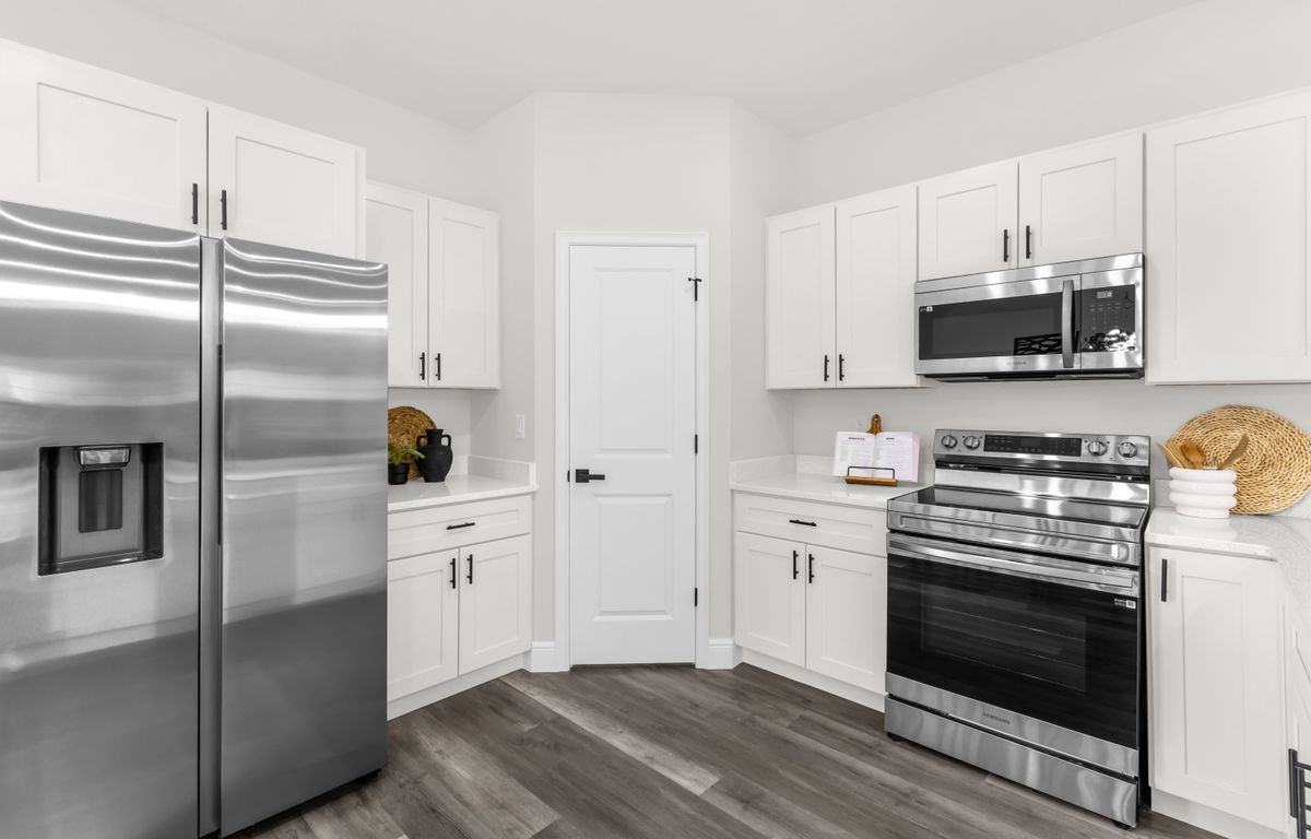 4535 Sw 172nd Street Rd - Photo 5 of 30