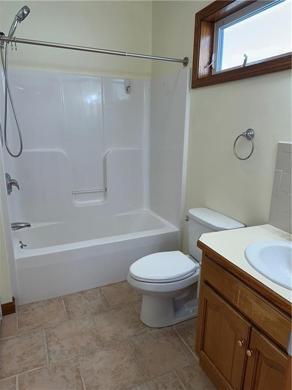 471 Wood St - Photo 7 of 13