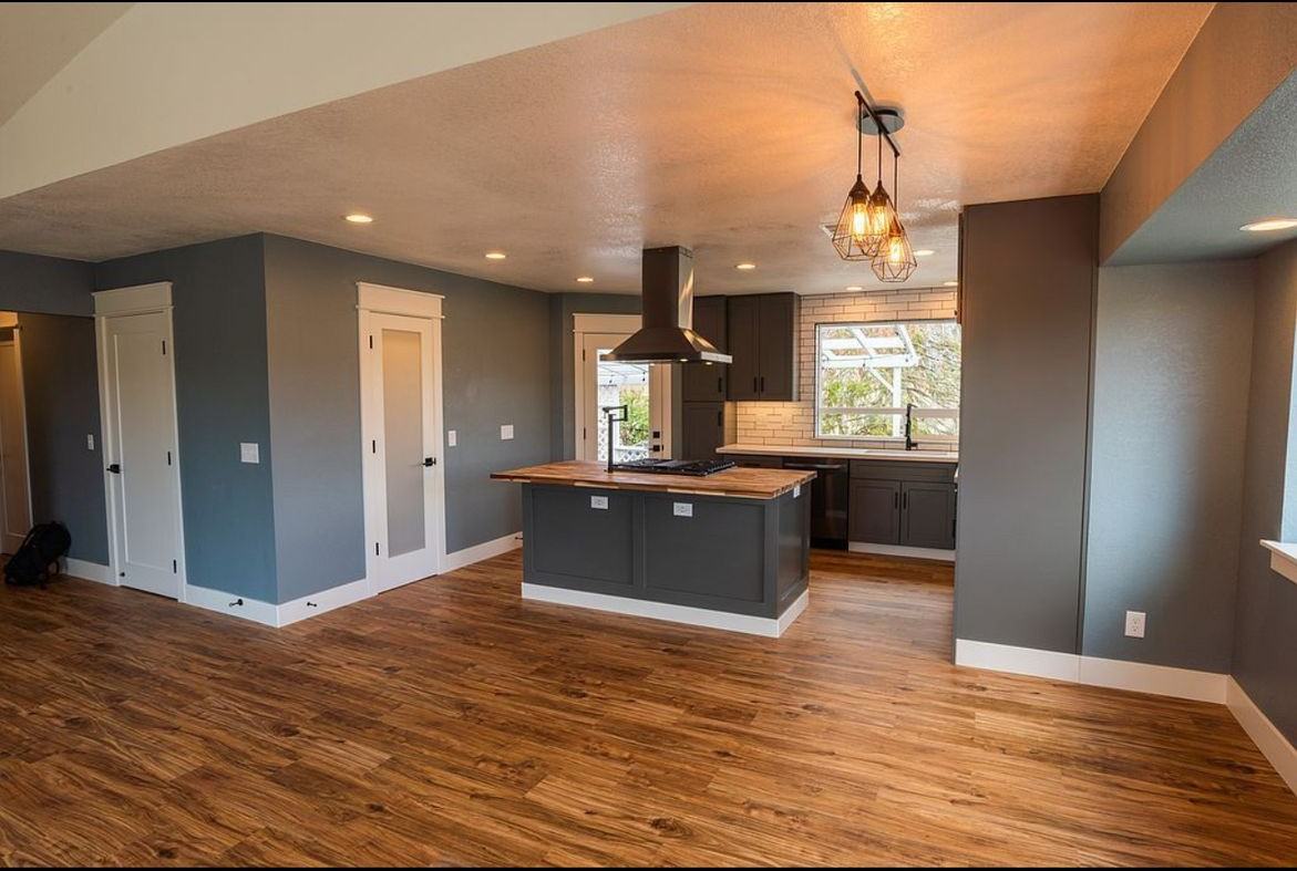 20825 Crest Dr - Photo 3 of 18