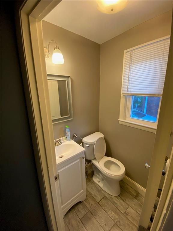 93 Huxley Ave - Photo 2 of 10