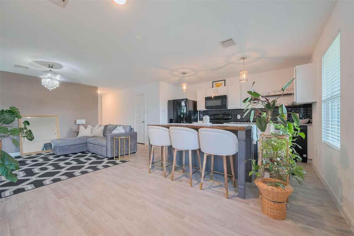 9923 Opal Stone Way - Photo 2 of 32