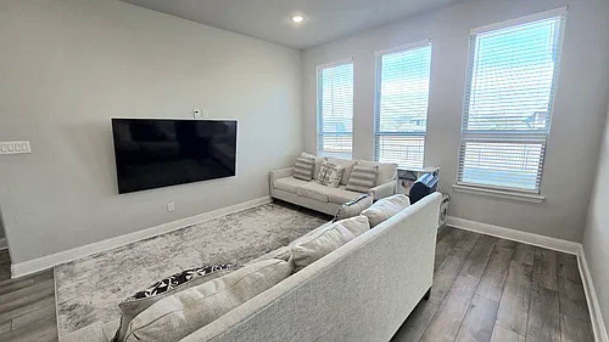 2719 Lazy Pine Ln - Photo 3 of 16