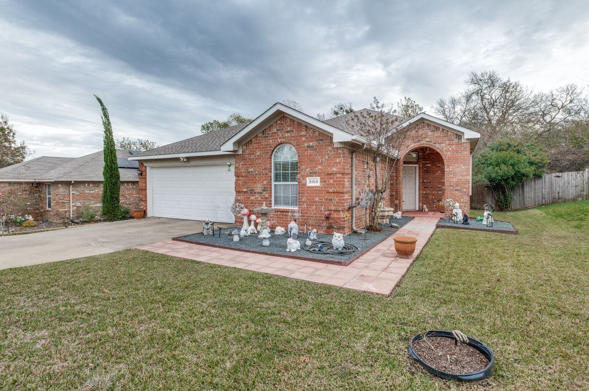 8169 Whitney Ln - Photo 2 of 26