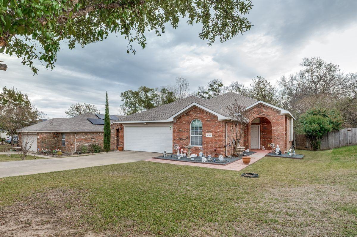 8169 Whitney Ln - Photo 3 of 26
