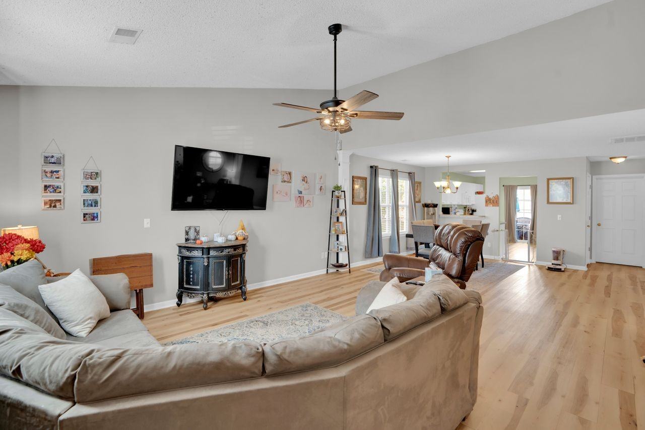 129 Merowey Ct #129MEROWEY - Photo 3 of 26