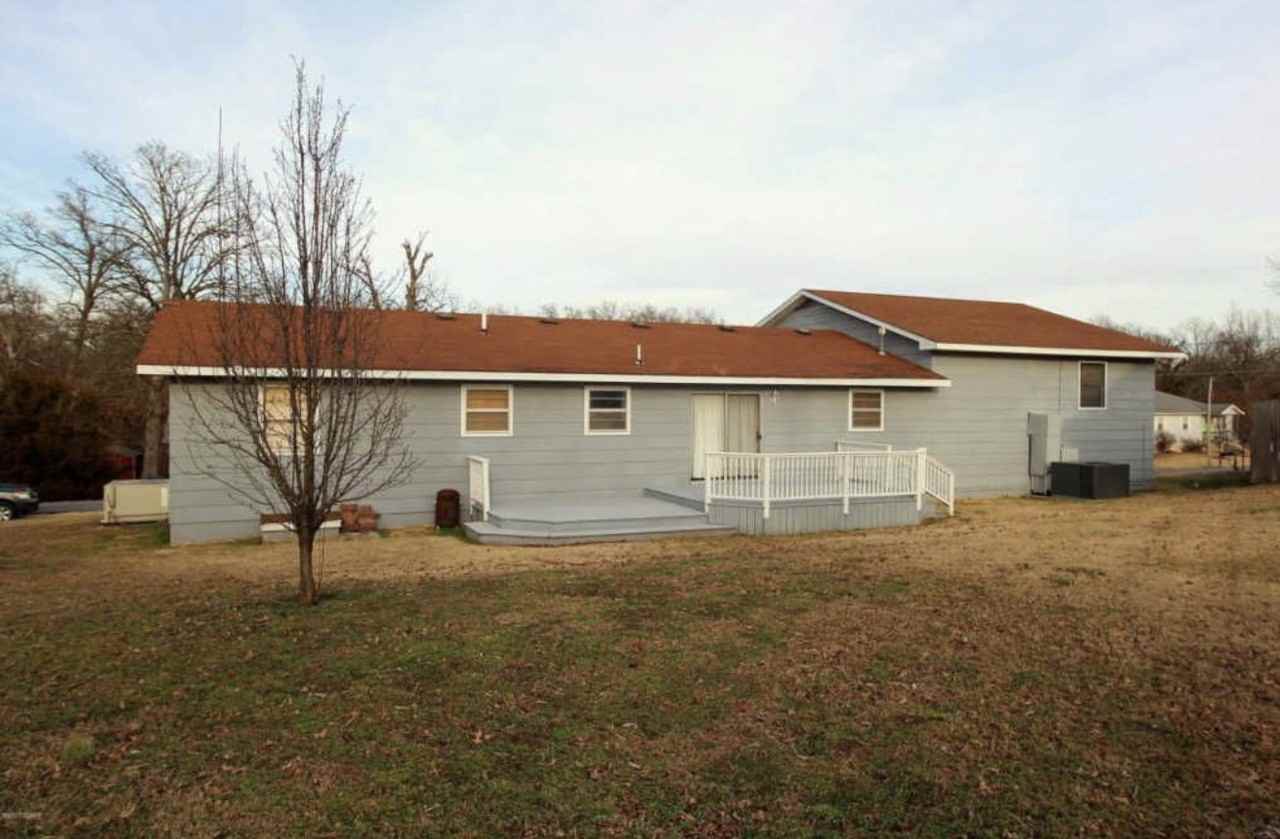 109 Timber Ln - Photo 2 of 13