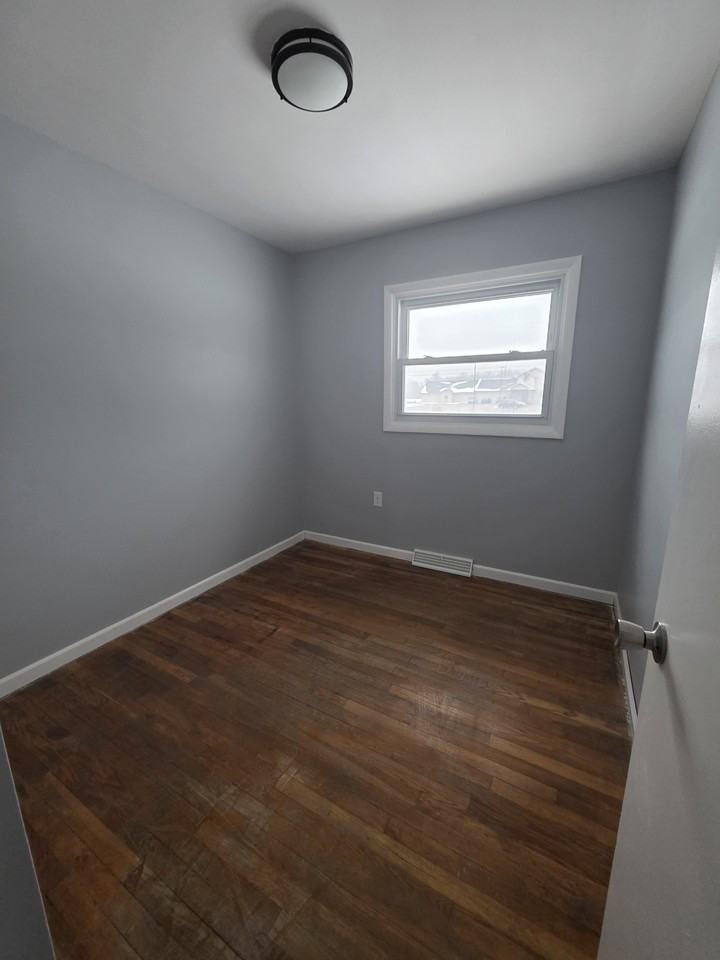 2935 E Monroe Rd - Photo 2 of 11