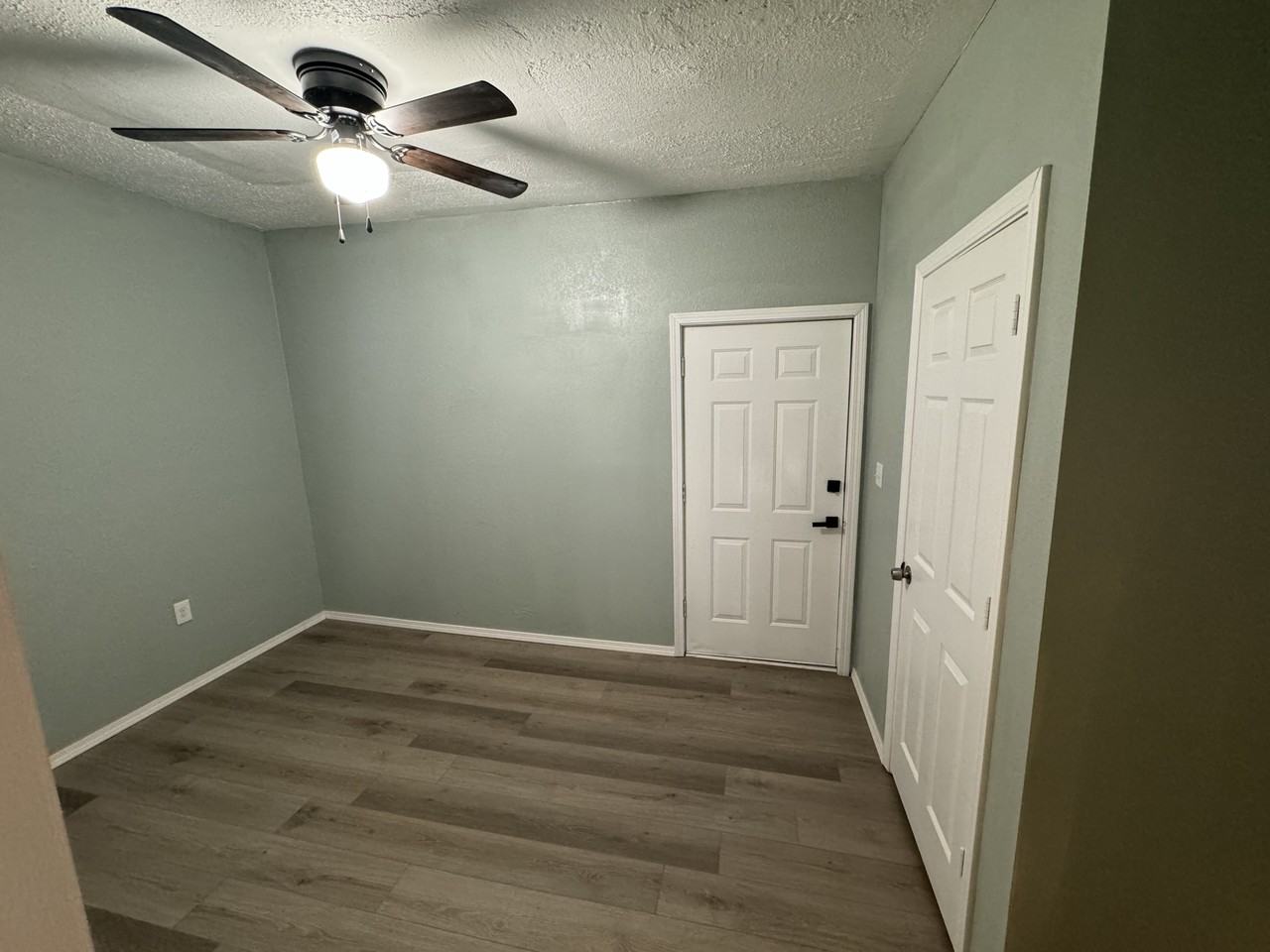 111 Mcconnell Ave - Photo 3 of 17