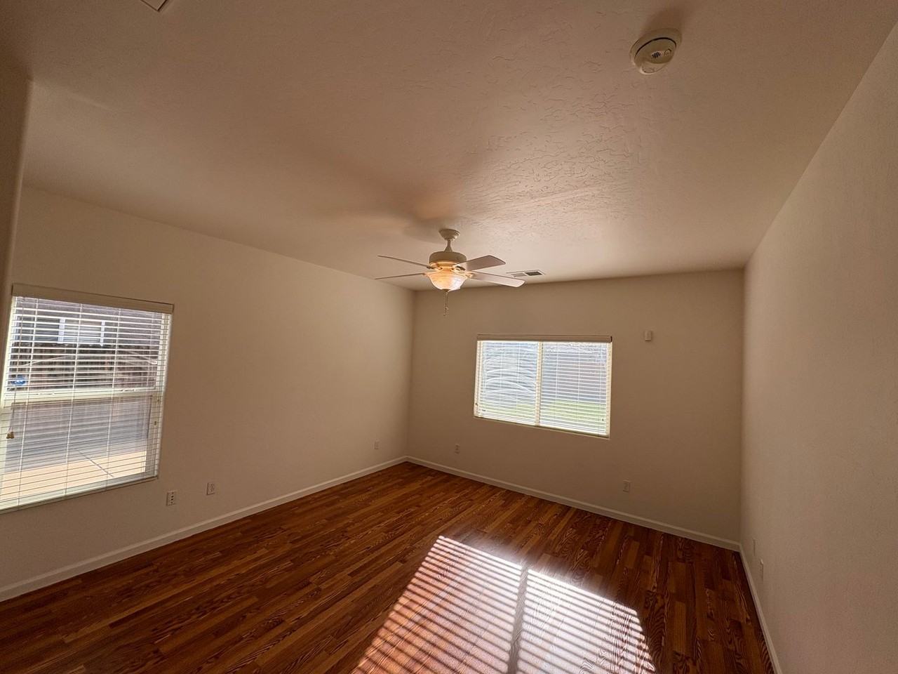 5235 W Nellis Ct - Photo 6 of 38