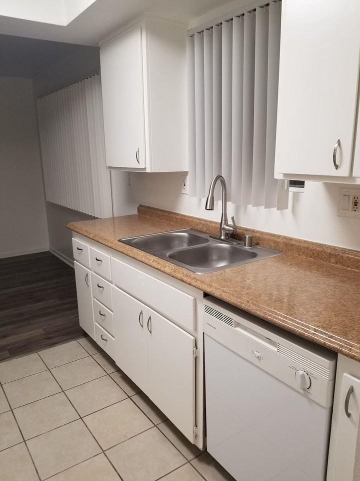 7891 Stark Dr. - Photo 5 of 18