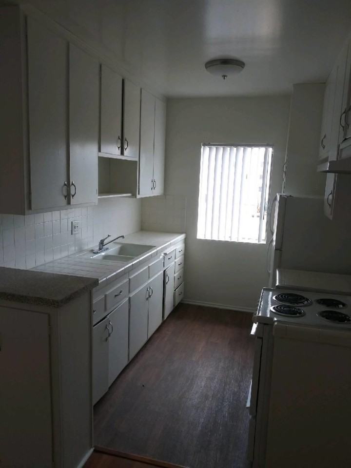 3735 Cardiff Ave - Photo 3 of 6