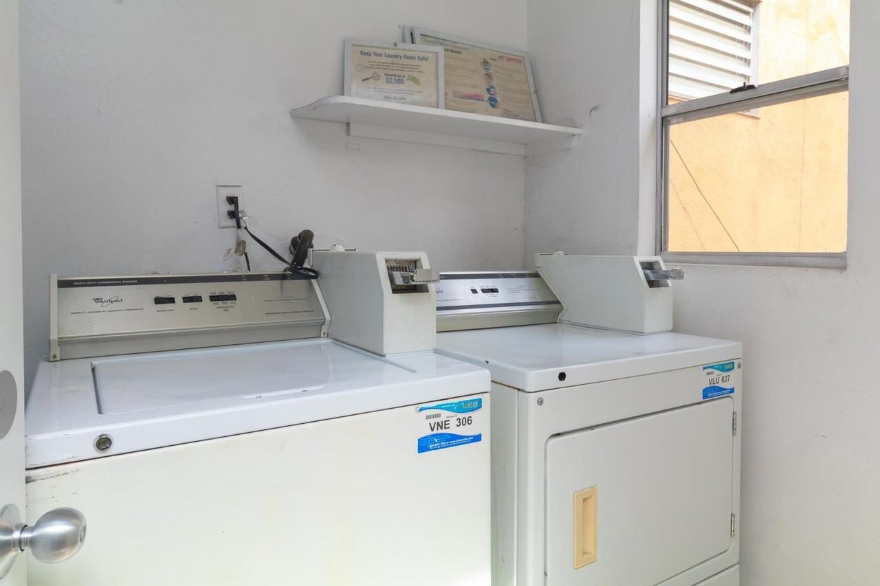 Park Plaza - Photo 4 of 50