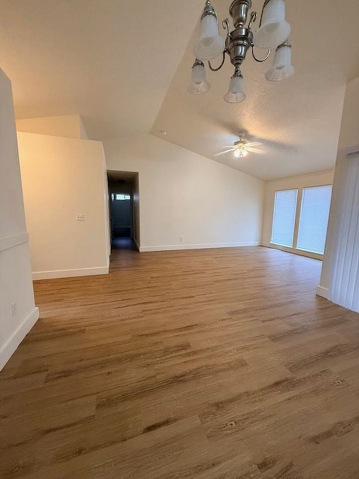 1241 N Cathy Ave - Photo 6 of 17