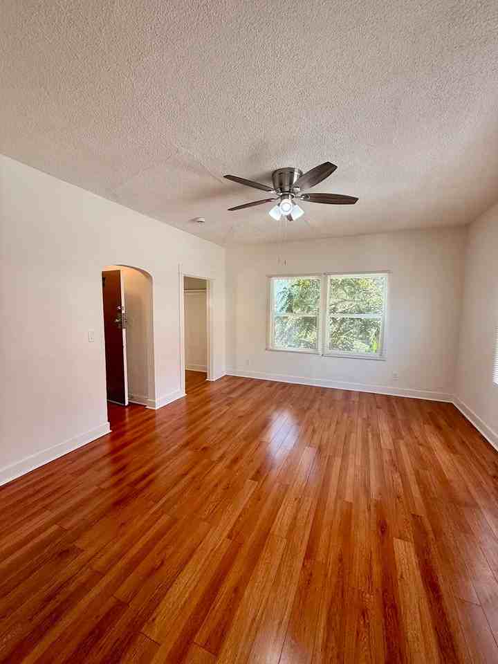 1325 Fedora Street, - Photo 2 of 30