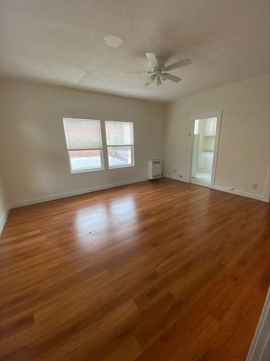 1325 Fedora Street, - Photo 3 of 30