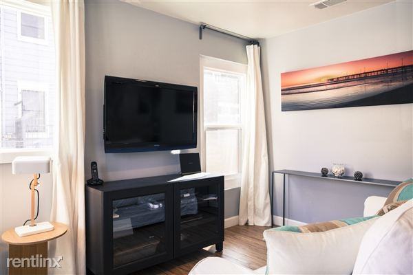 Ocean Park Blvd and 2nd St Apartments Ocean Park Blvd, Santa Monica