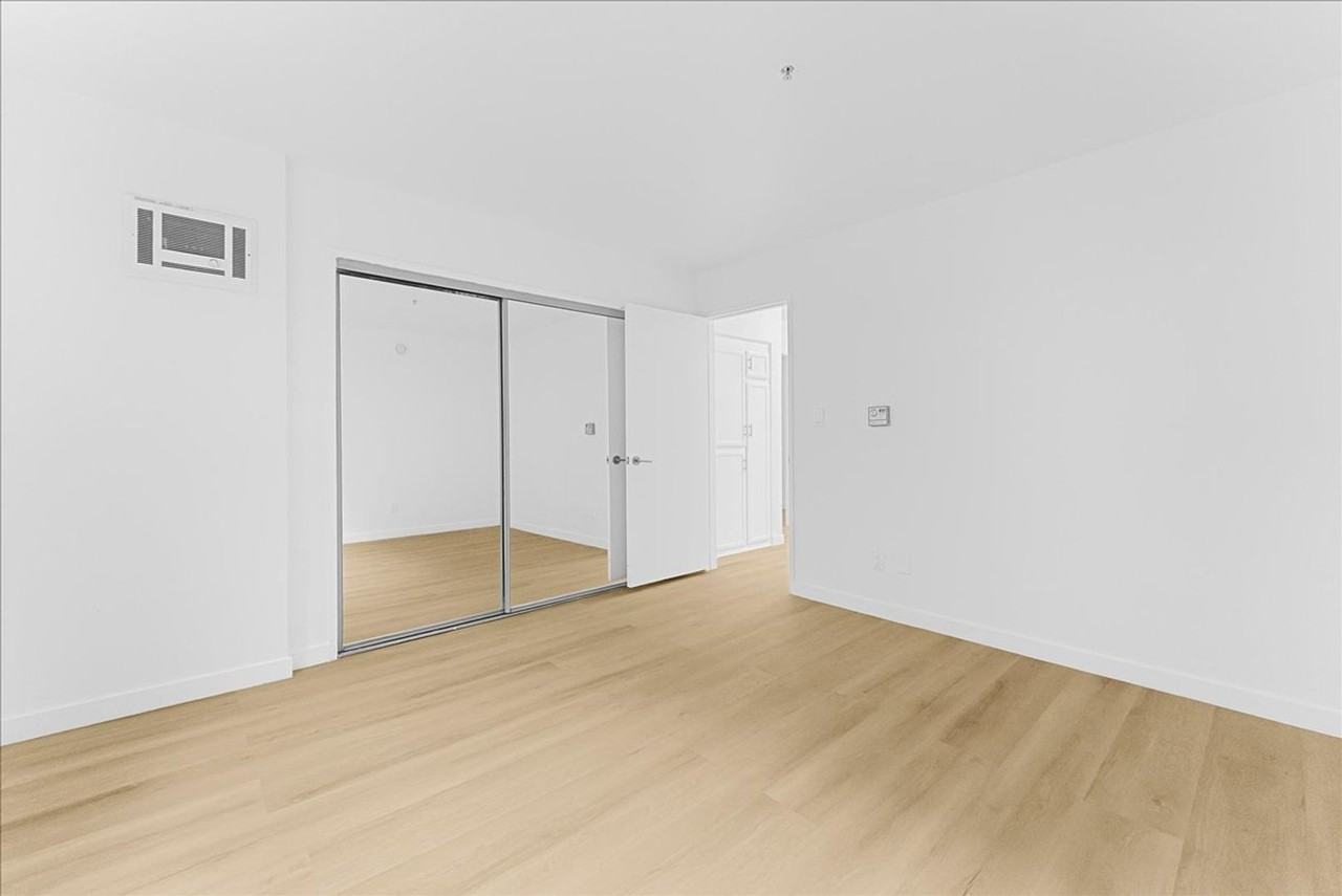 1785 Beloit Ave - Photo 7 of 17