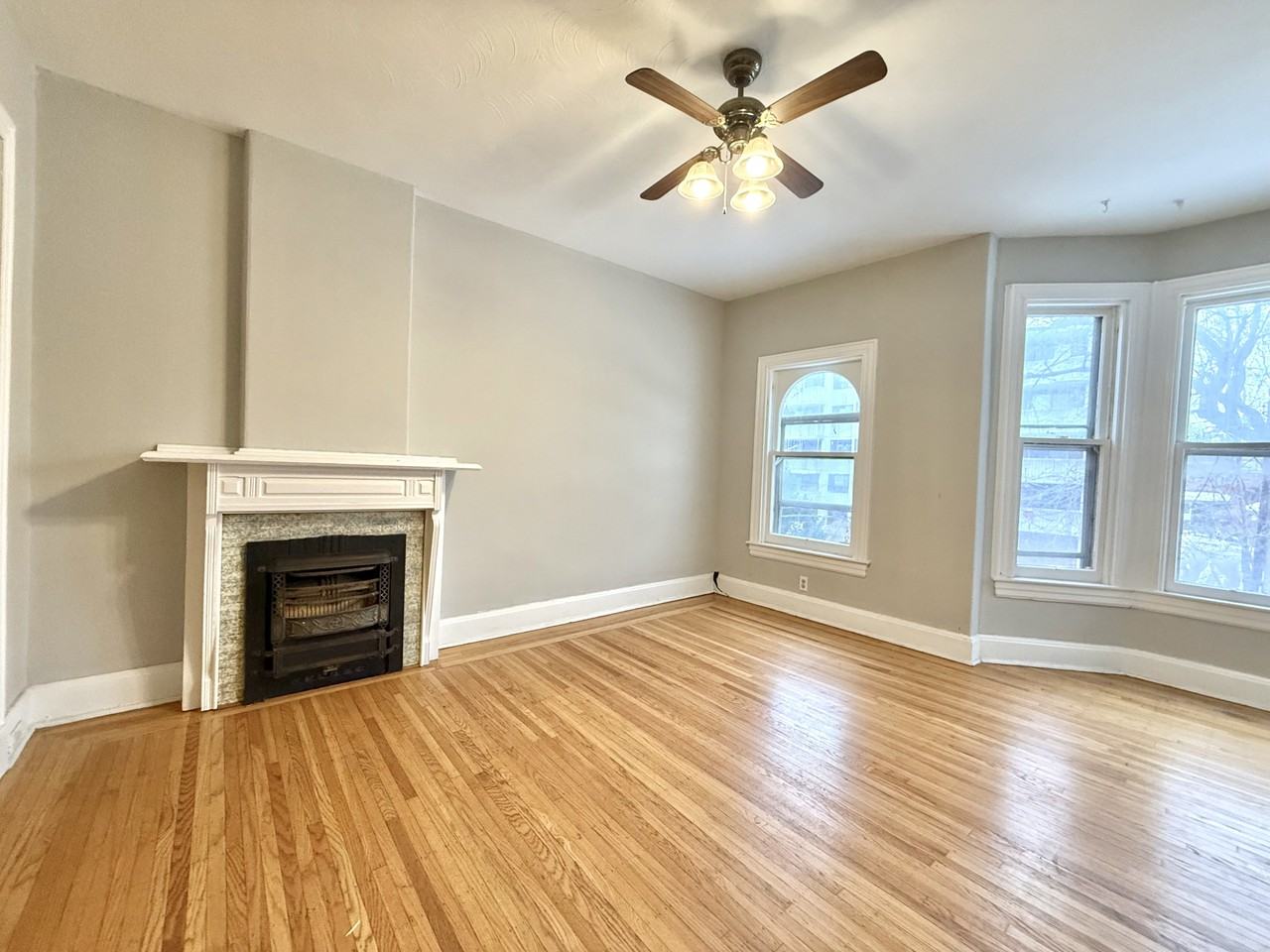 35 West Ave S - Photo 2 of 5