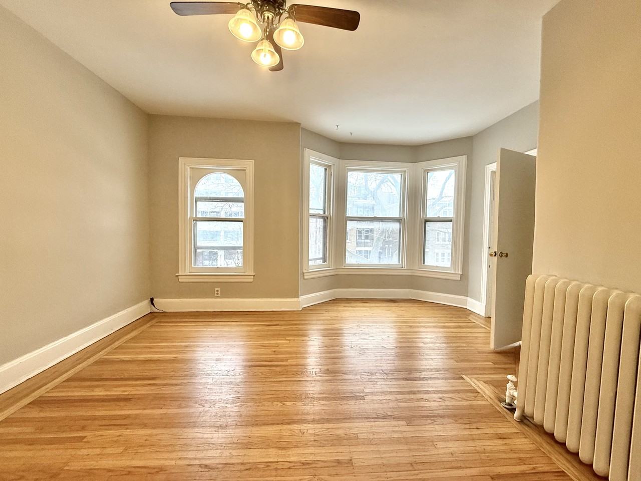 35 West Ave S - Photo 3 of 5