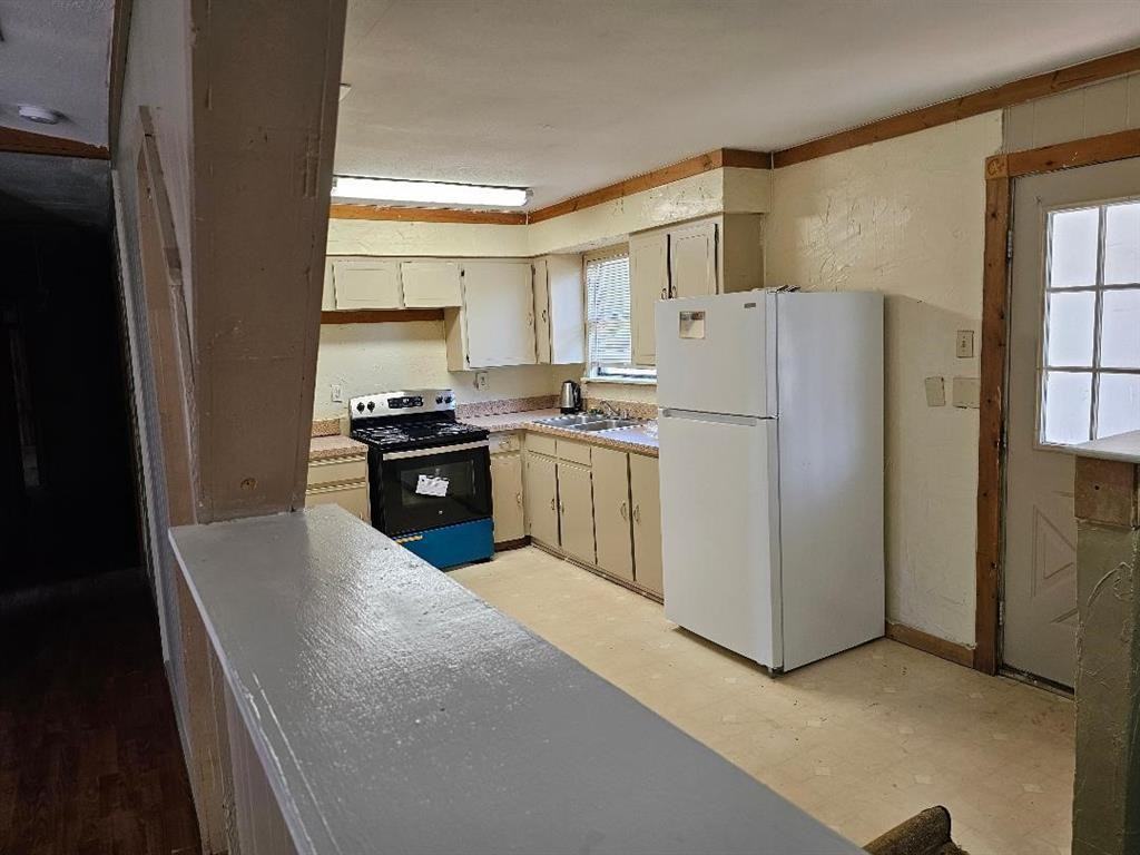 13022 State Highway 121 N - Photo 5 of 33