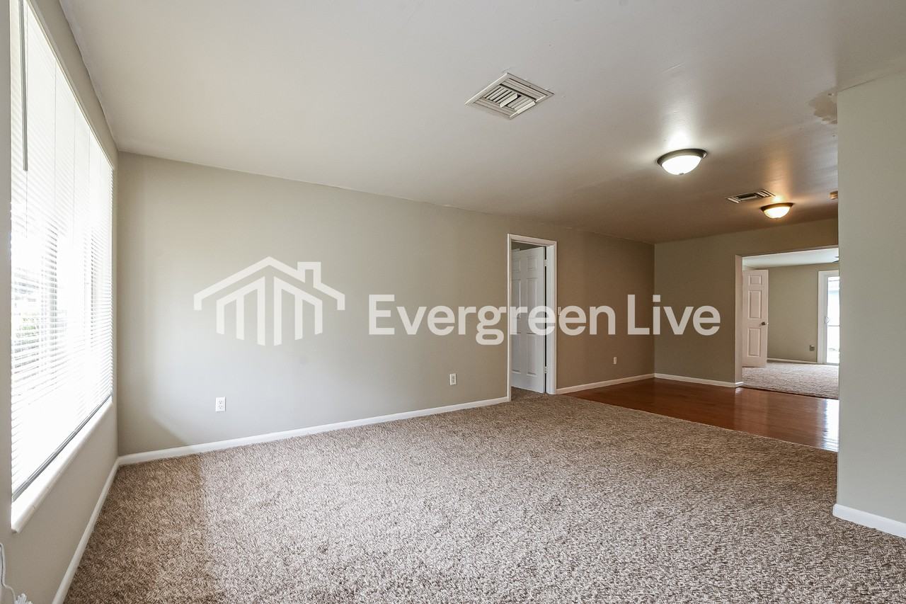 2038 Keyes Ln - Photo 2 of 15