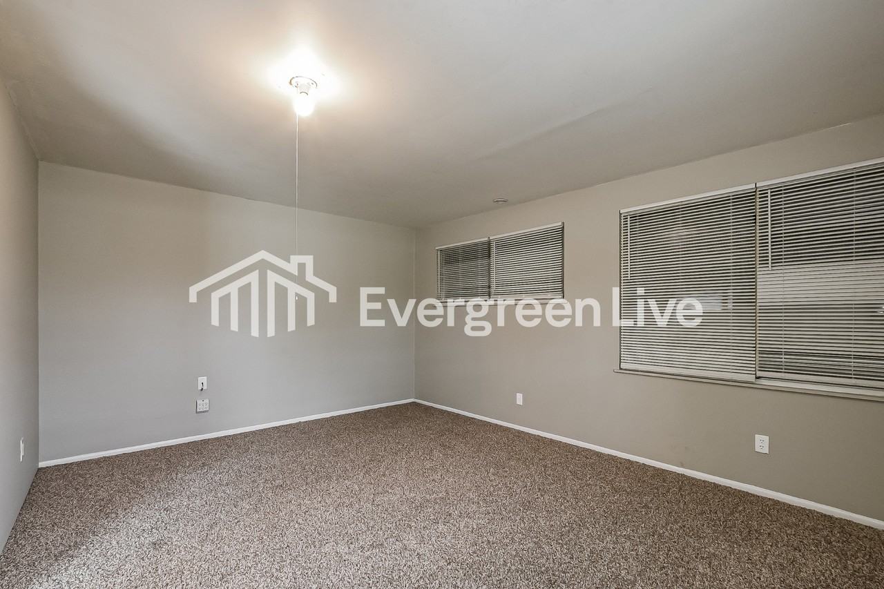 2038 Keyes Ln - Photo 6 of 15