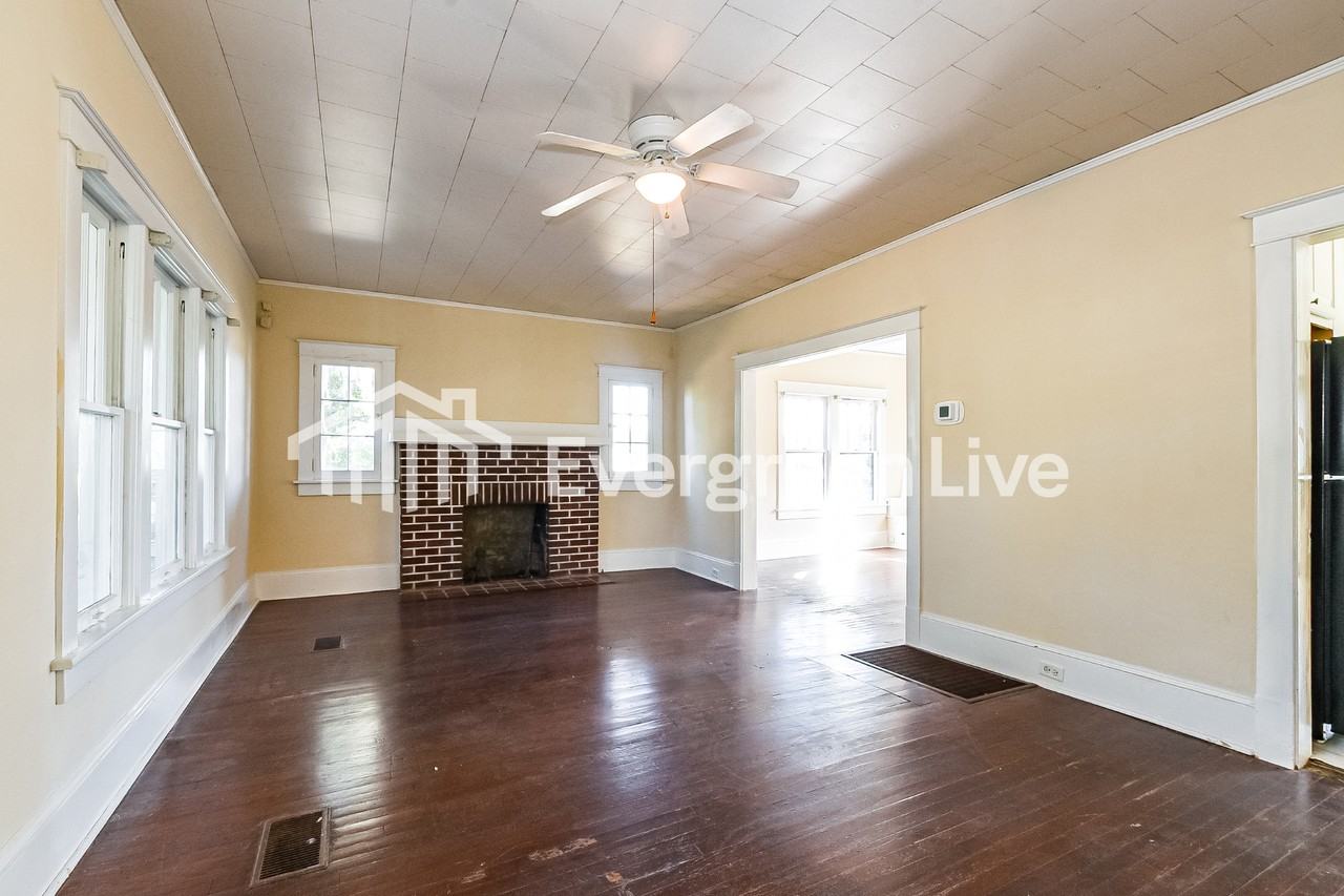 626 Washington Ave - Photo 3 of 16