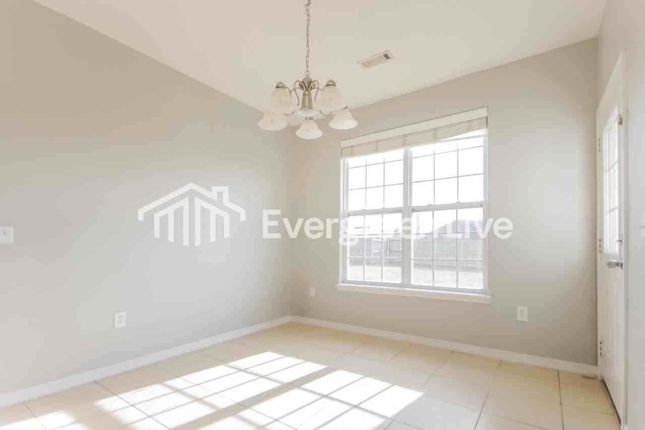 4303 Sw Brownstone Ave - Photo 3 of 15